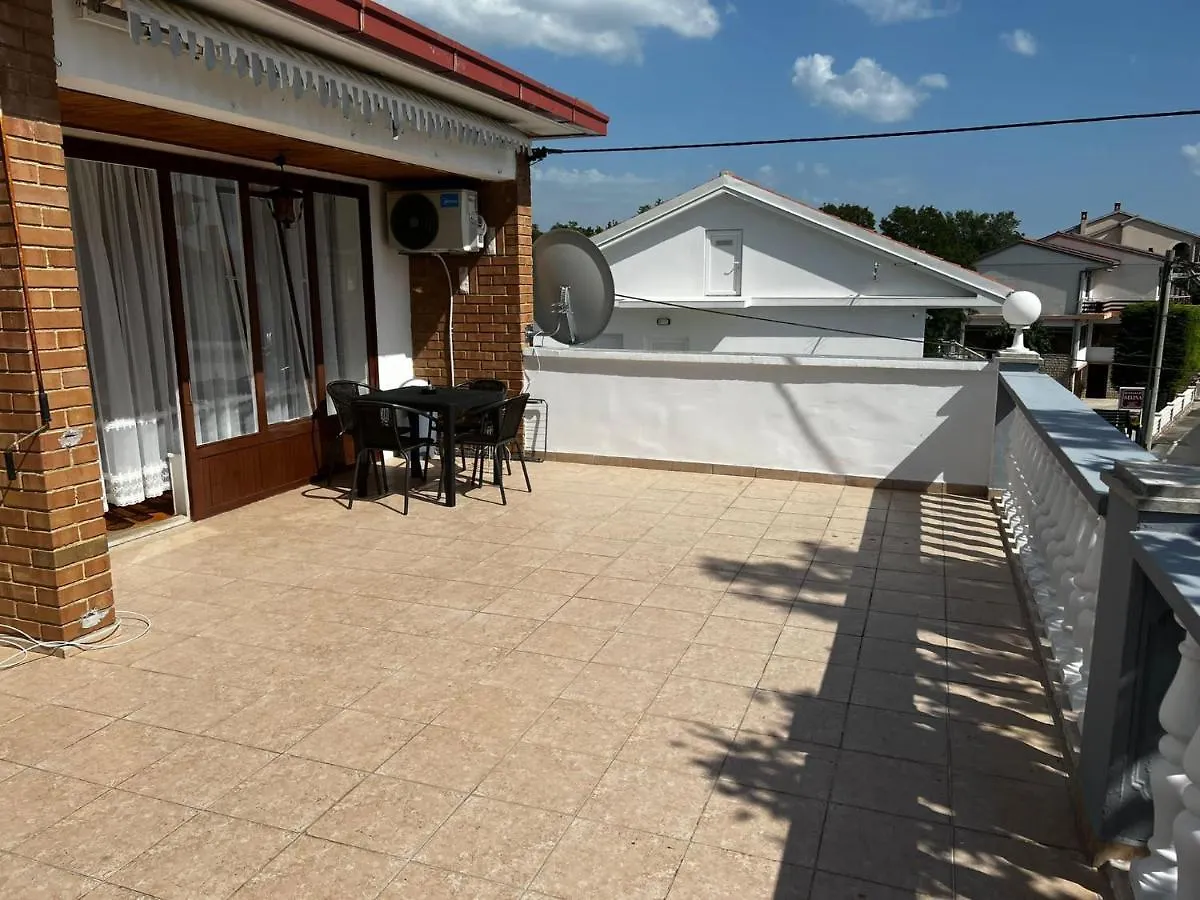 Haus El Milo Apartman Jadranovo Homestay szállás